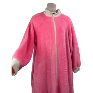 1960's BERGDORF GOODMAN New York pink terry cloth house coat robe